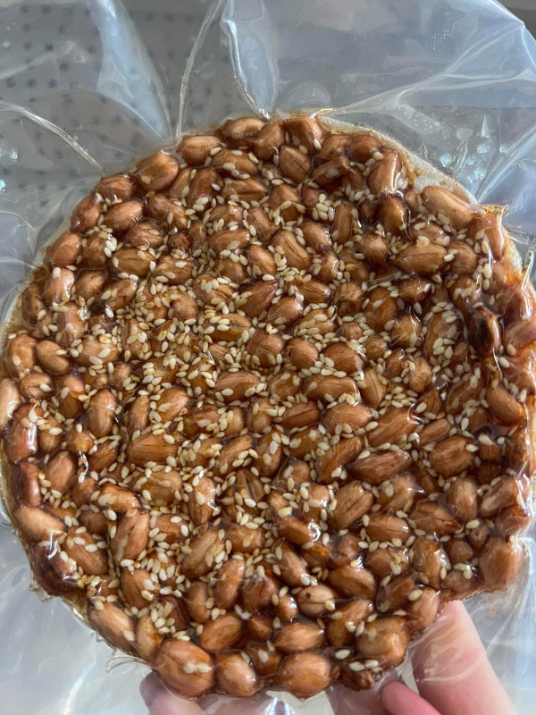 Kẹo đậu phộng 8$