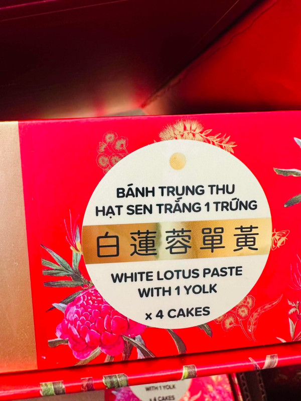 Bánh Trung Thu  hạt sen tráng 1 trứng